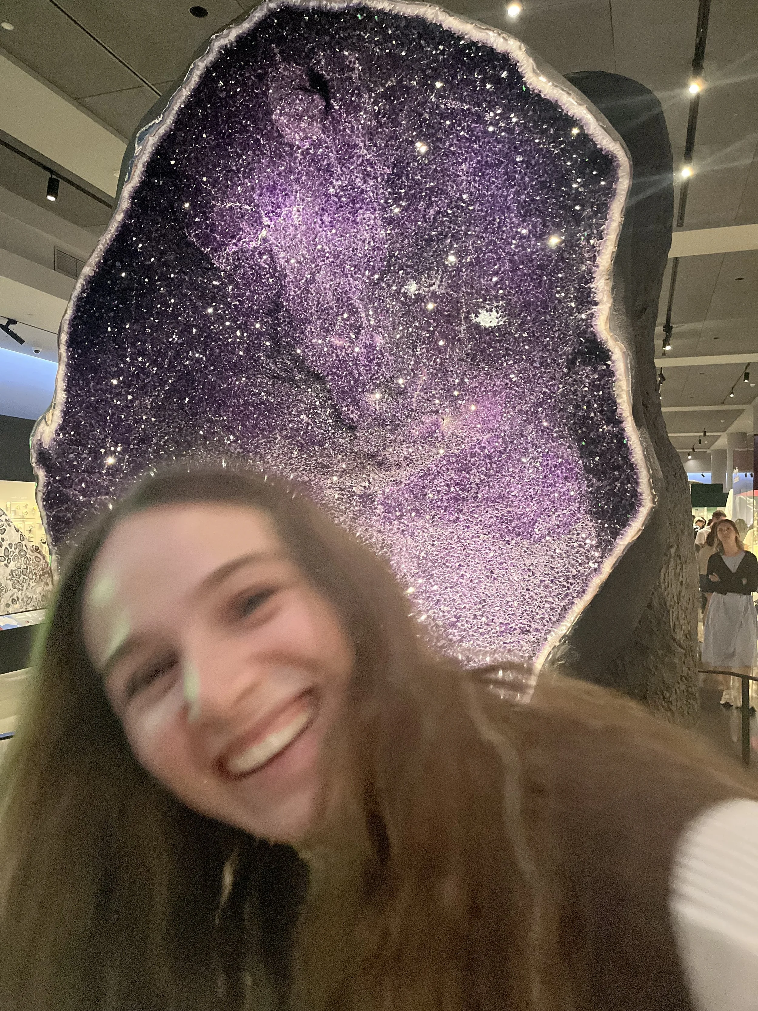 Museum geode selfie
